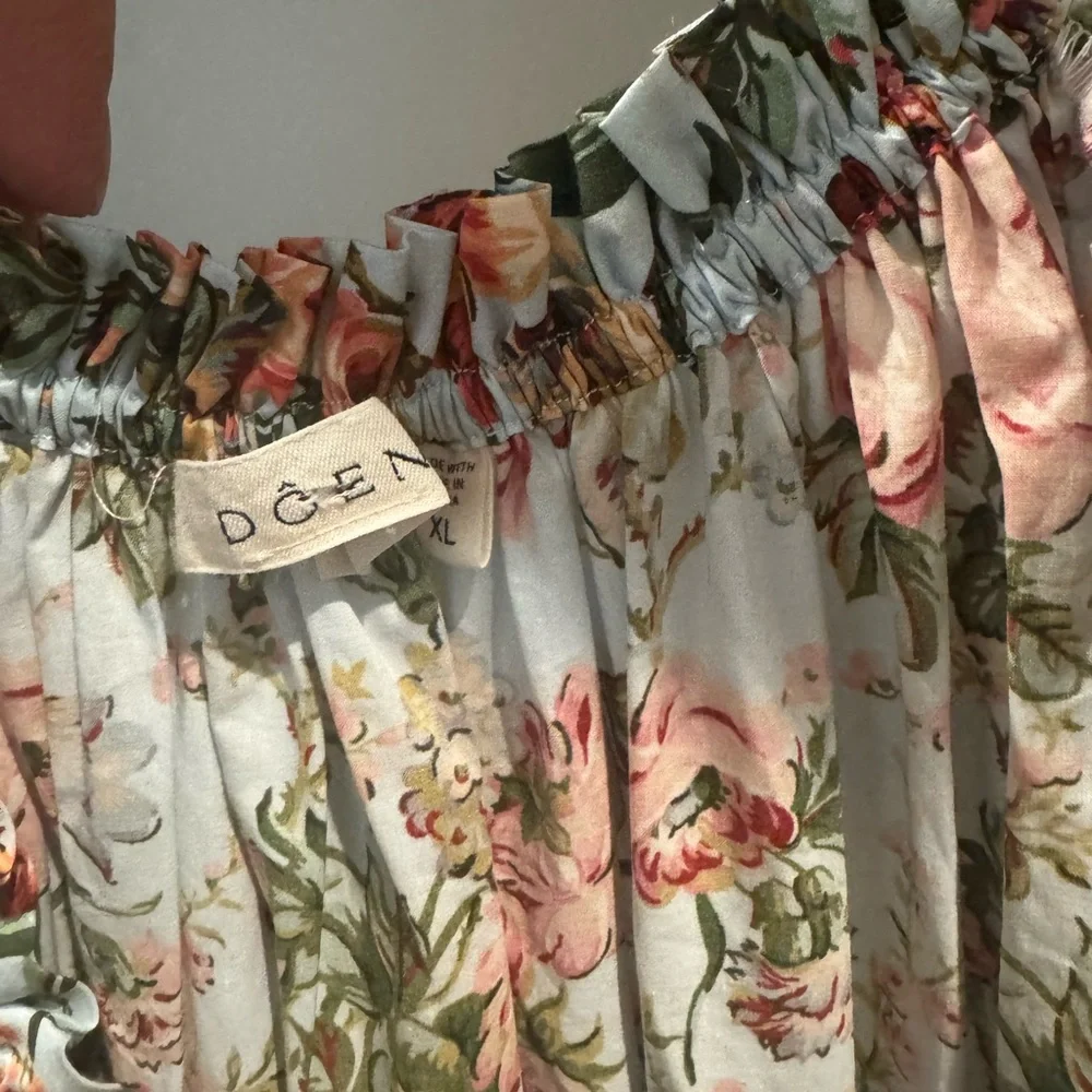 Doen Floral Smocked Midi Dress - Picture 5 of 8